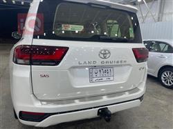 تۆیۆتا لاند کروزەر
